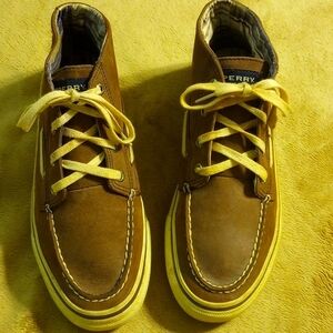 Free 🚛 Men's 8M Sperry Chuckas/Ankle Top Sider W/ Free Shpg ALREADY AT LOWEST $